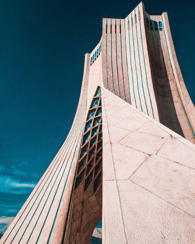 تصویر زمینه برج آزادی 