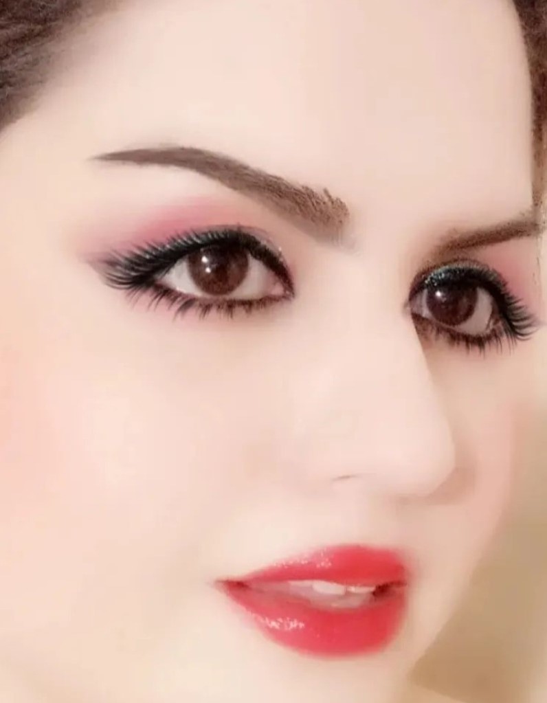 زیباترین دختر جهان