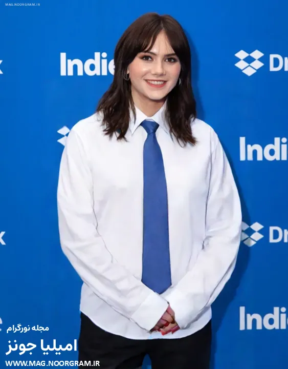بیوگرافی Emilia Jones